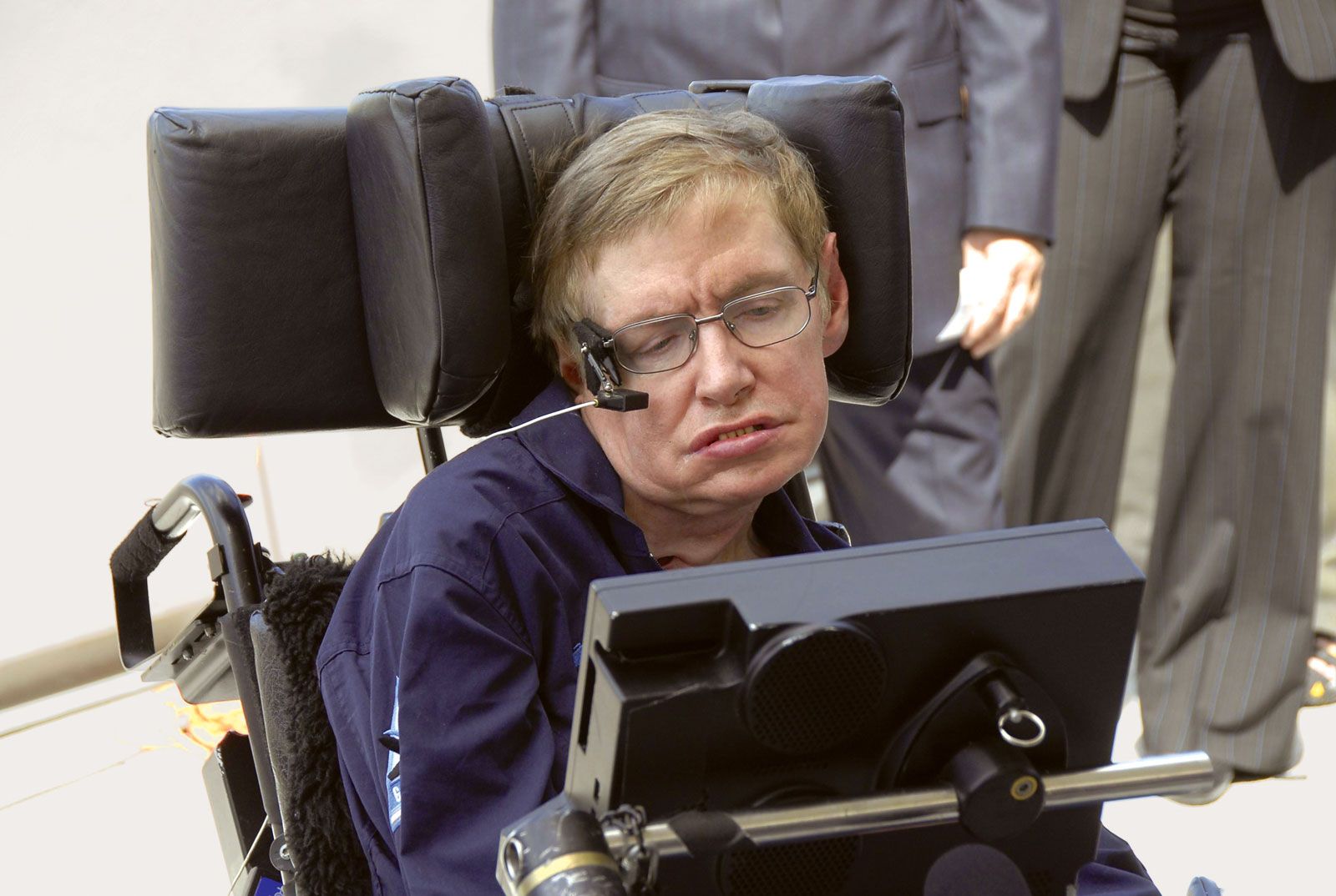 Farewell to Stephen Hawking, a Brilliant Mind

Celebrating the life of Stephen Hawking, the renowned physicist known for his groundbreaking contributions to science and cosmology. Born on January 8, 1942, in Oxford, United Kingdom, Hawking’s legacy continues to inspire generations. His passing on March 14, 2018, in Cambridge marks the end of an era, but his intellectual achievements will forever be remembered and cherished.
